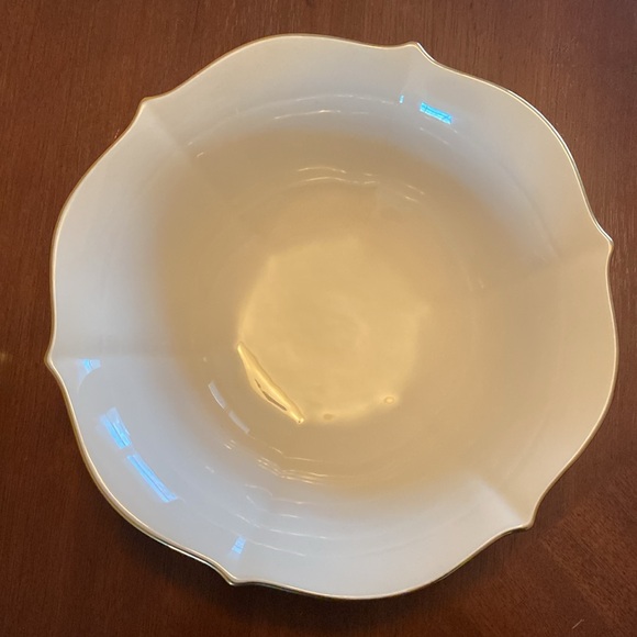 Lenox Bowl W/Gold Details - Picture 3 of 10
